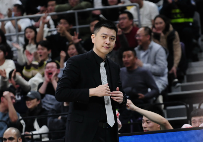 云鼎娱乐官方入口-突发！曝辽篮主帅杨鸣辞职已获俱乐部批准 由助教乌戈接任